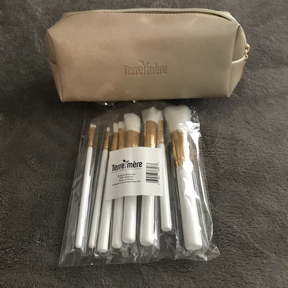 💚TERRE MERE Vegan Make-up Brushes - Picture 2 of 6